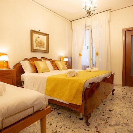 Residenza Porta Leoni - Royal Welcome เวโรนา ภายนอก รูปภาพ