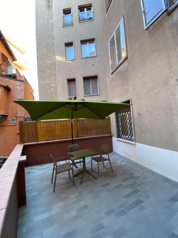 Residenza Porta Leoni - Royal Welcome เวโรนา ภายนอก รูปภาพ